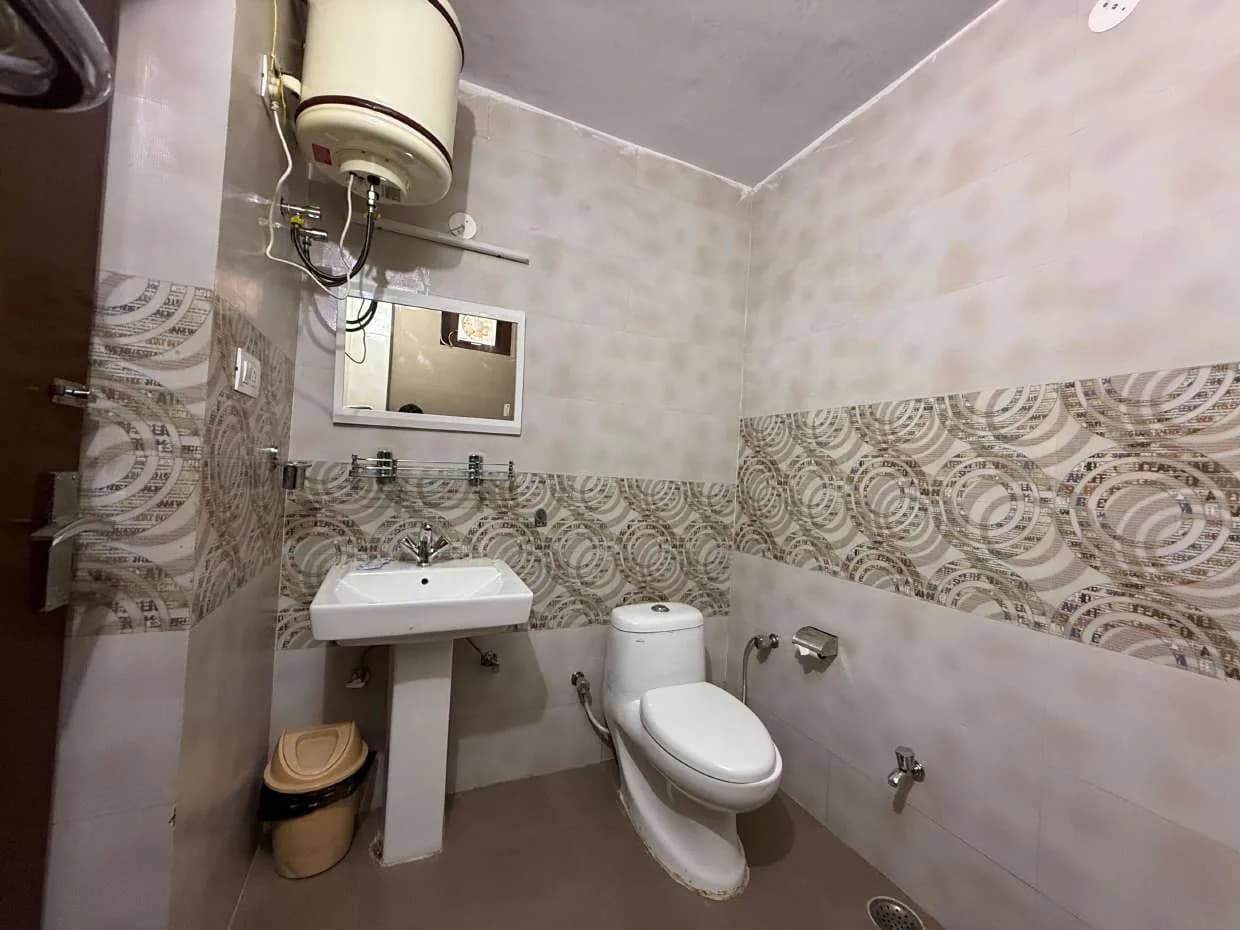 Double Occupancy Room (Without Balcony) at Hotel Royal Residency, Dhanaulti